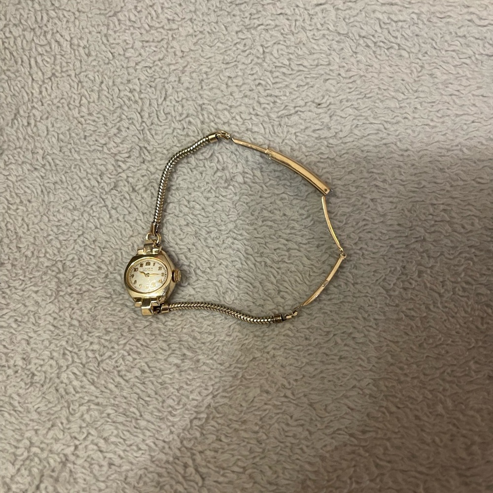 (Selling AS IS) Authentic VINTAGE Oval Gruen 1/20 12K GOLDFILLED LADIES 7” long